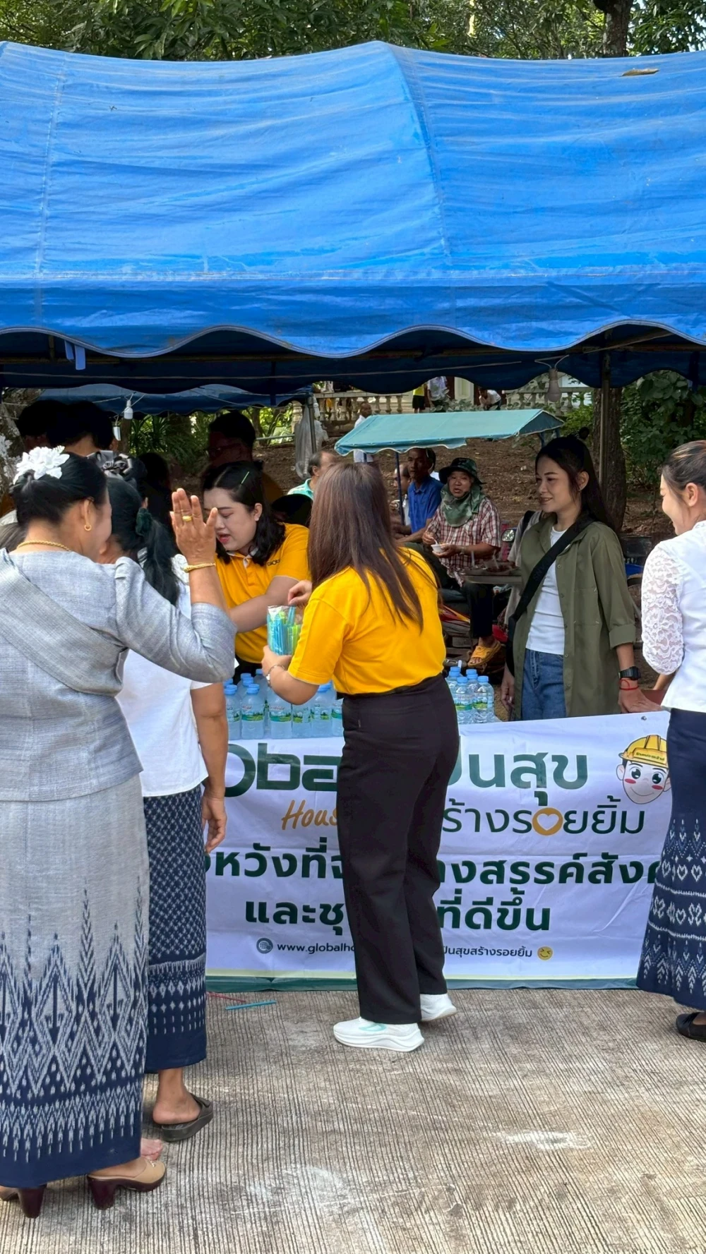 Global House Sawang Daen Din Supports Community through “Pan Sook Sang Roy Yim” CSR Initiative at Kathin Ceremony
