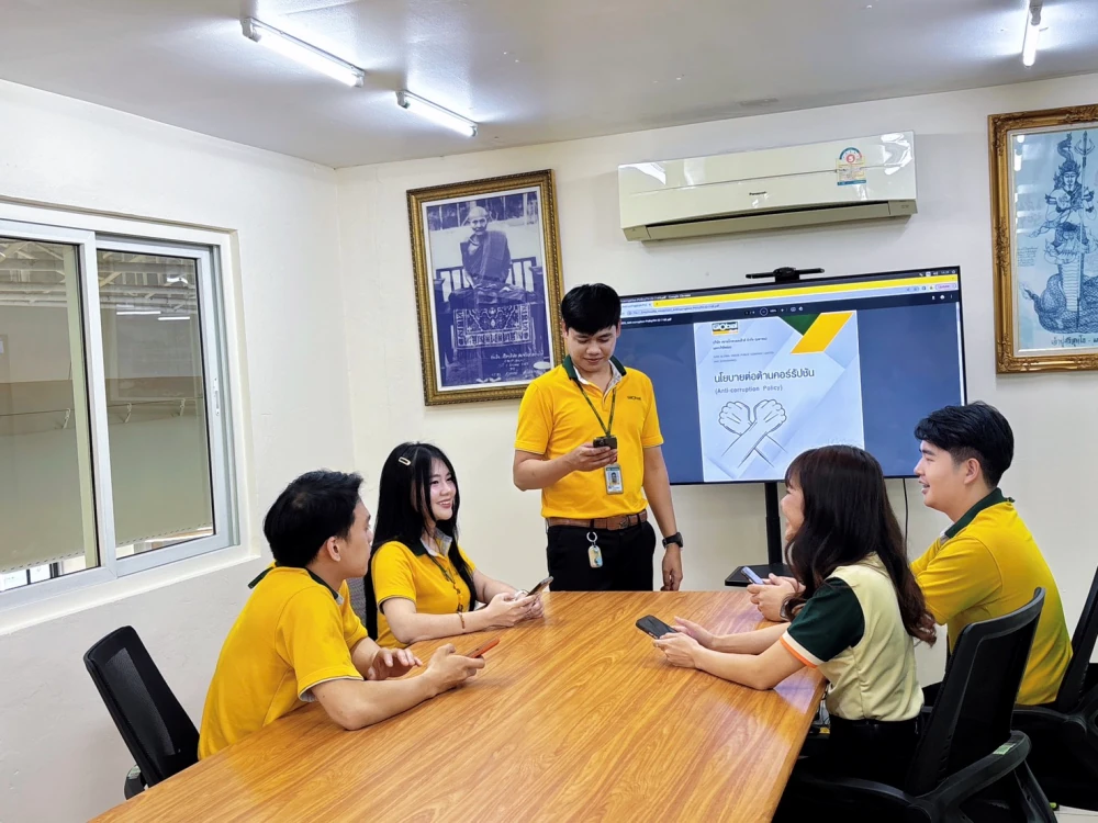 การสื่อสาร ให้ความรู้ และสร้างความตระหนัก