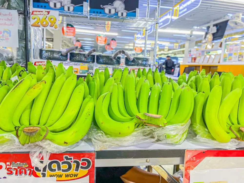 Promoting the distribution channels of products for agriculturist group through “Sharing Happiness, creating smile and Kasetdee Platform project”